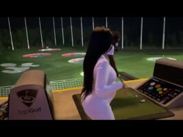 A Topgolf gender reveal experience!  #BabyLeakes