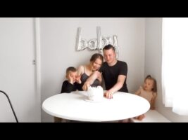 GENDER REVEAL || GENDER CAKE REVEAL