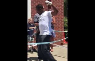 Baby Williams Knockout Gender Reveal